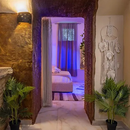 アパート Ethnic Cave Rhodes City